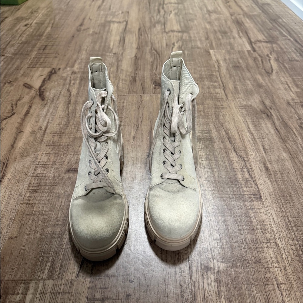 Women's Cream Lace-Up Boots